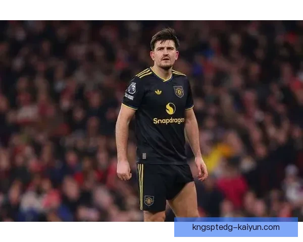 马奎尔维持中卫风格稳定,防守能力持续提升引关注 马奎尔维持中卫风格稳定,防守能力持续提升引关注